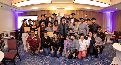 Foto de participantes del programa de adiestramiento de la Escuela de Administración de Hoteles y Restaurantes de la Universidad de Puerto Rico
