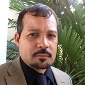 Foto del profesor José Cruz Vega, Ph.D.